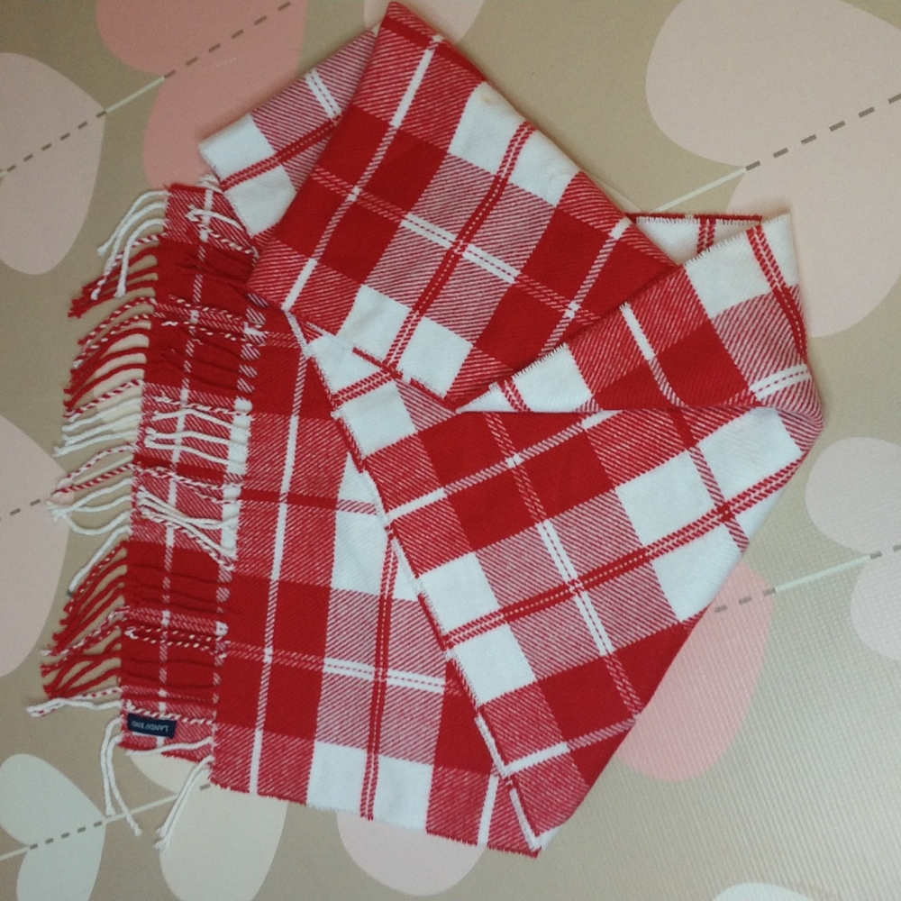 Lands End checked scarf. Size 65x15"
